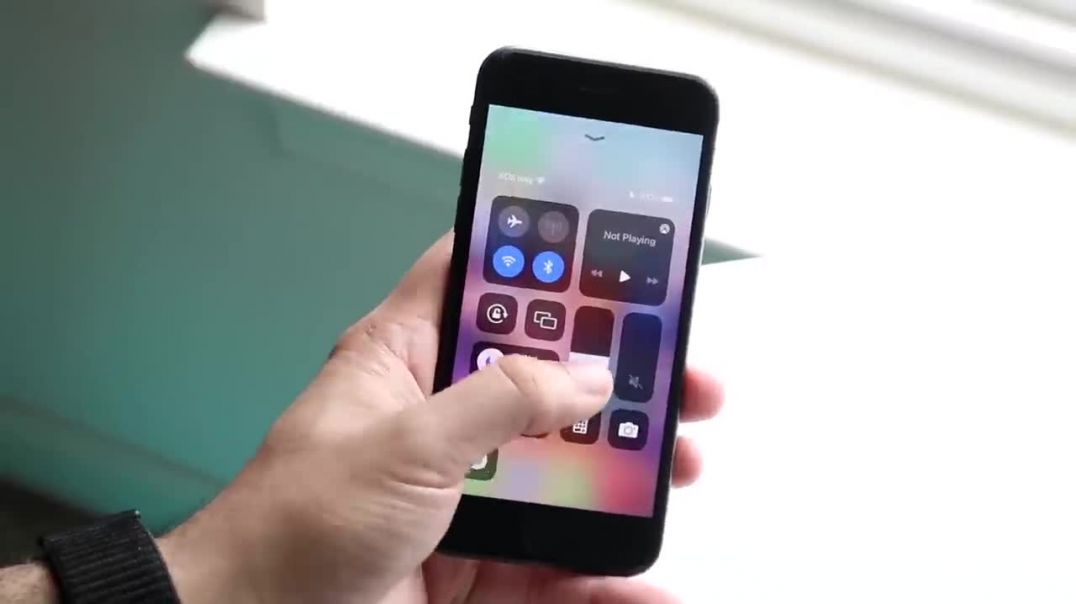 iOS 16 OFFICIAL On iPhone 8! (Review)