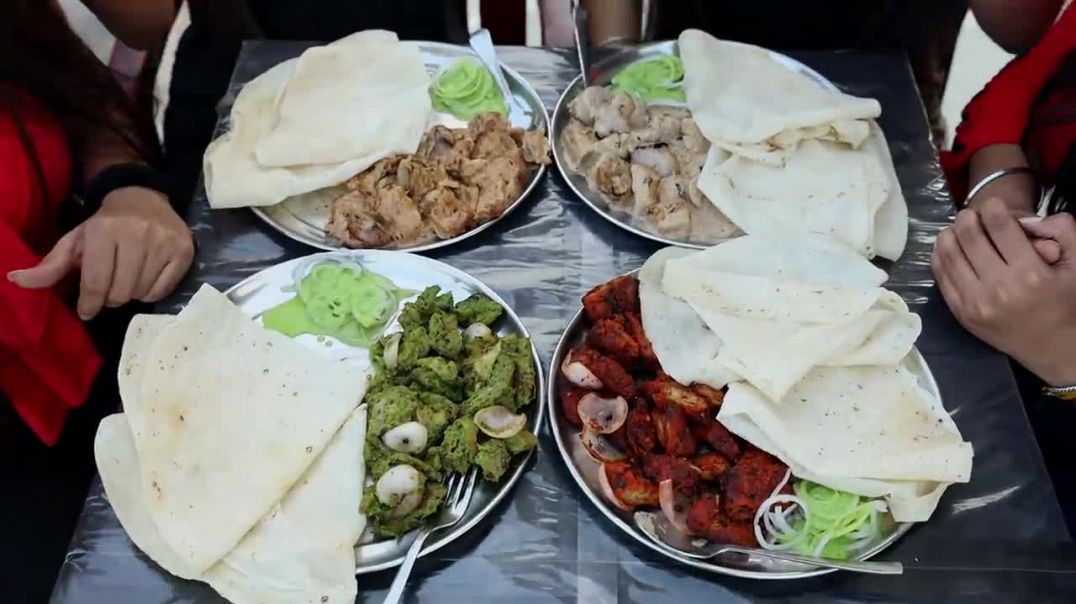 ⁣Malai Chaap, Punjabi Chaap, Pudina Chaap and Afghani Chaap with Rumali Roti Eating Challenge