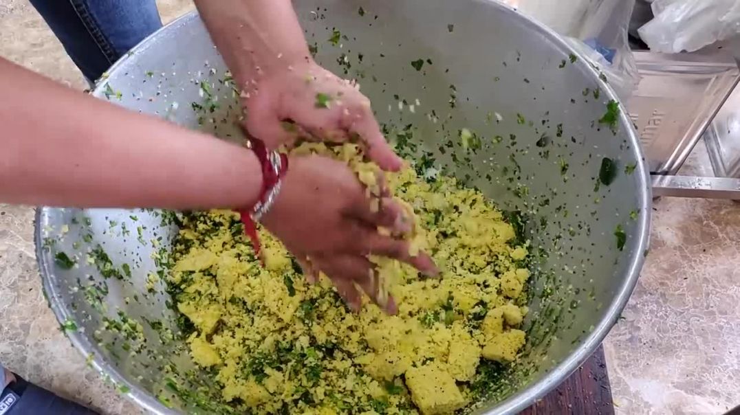 Rasawala Khaman Dhokla _ Speciality of Gujarat _ Indian Street Food