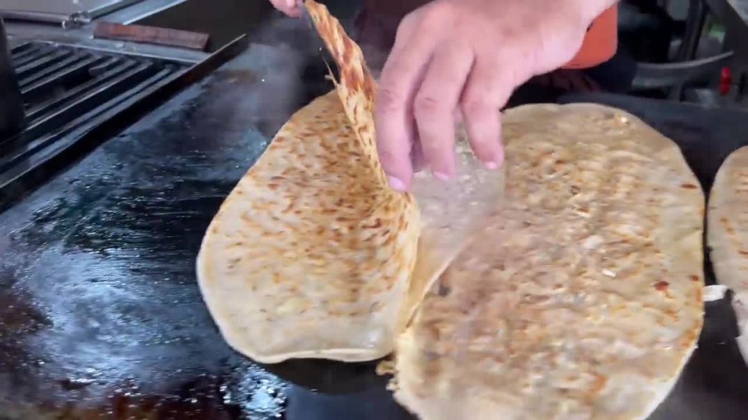 Gurjeet Singh Paaji Serves Paper Roll Paratha in Jalandhar _ Indian Street Food