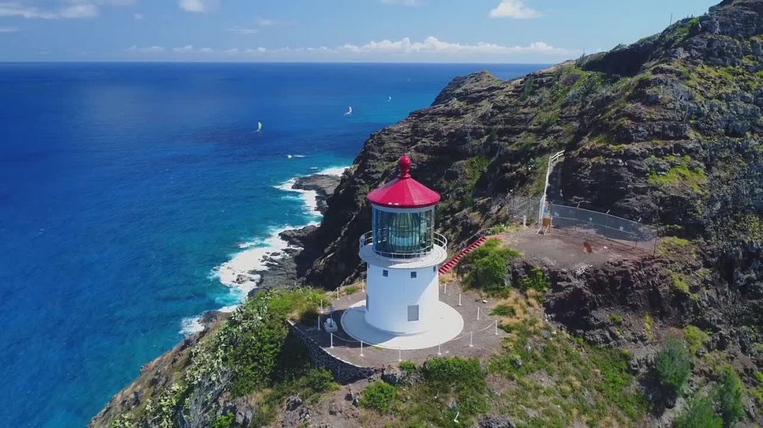 ⁣Hawaii in 8K ULTRA HD - Paradise of North America (60fps)