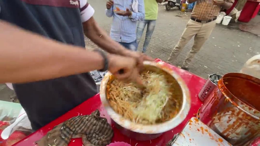 ⁣Mumbai Famous Fried Noodle Bhel _ Indian Street Food