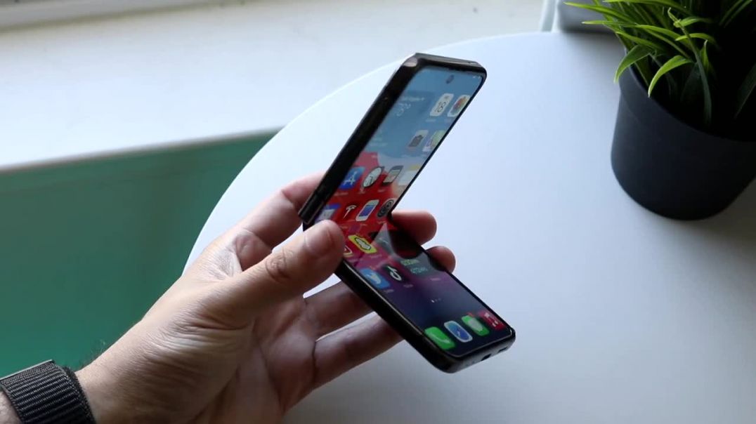 ⁣The iPhone Flip