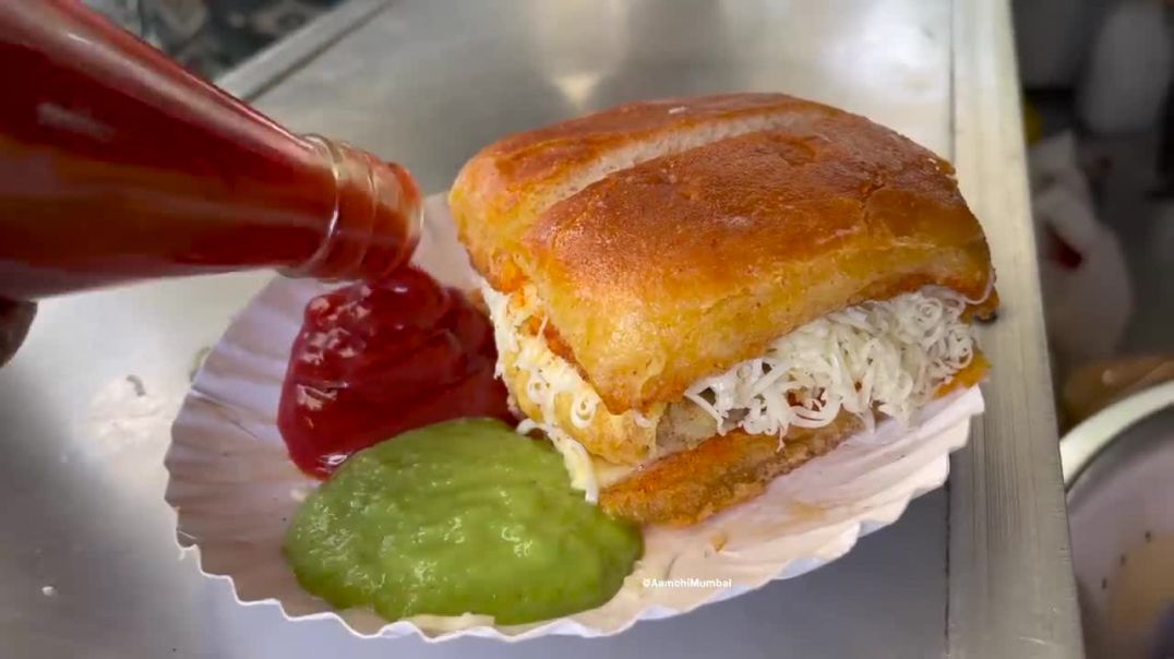 India Most Expensive Rs 150 Vadapav _ Indian Street Food