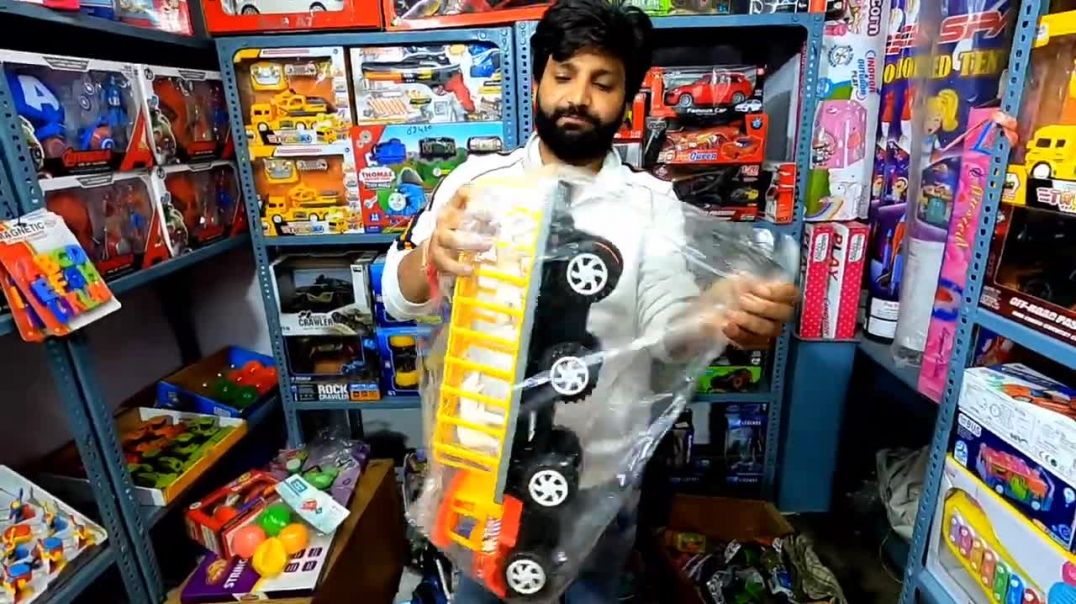 ⁣दीवार पर चढ़ने वाली कार मात्र ₹25 में _ Toys wholesale market _ Toys market sadar bazar in delhi _