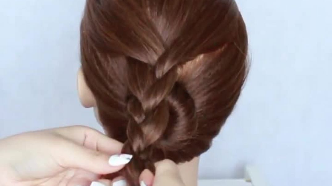 5 EASY UPDO HAIRSTYLES for SHORT HAIR