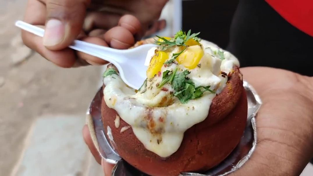 ⁣India First Ever Kullad Pizza _ Pizza in Clay Cups _ Indian Street Food