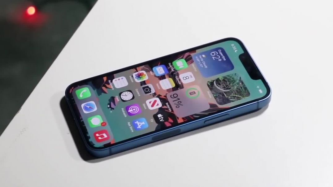 iPhone 13 Mini Vs iPhone 12 Mini In 2022! (Comparison) (Review)