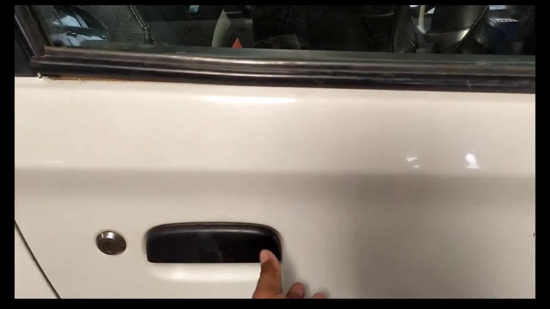 How to unlock a car door (Without a Key 😱😱)