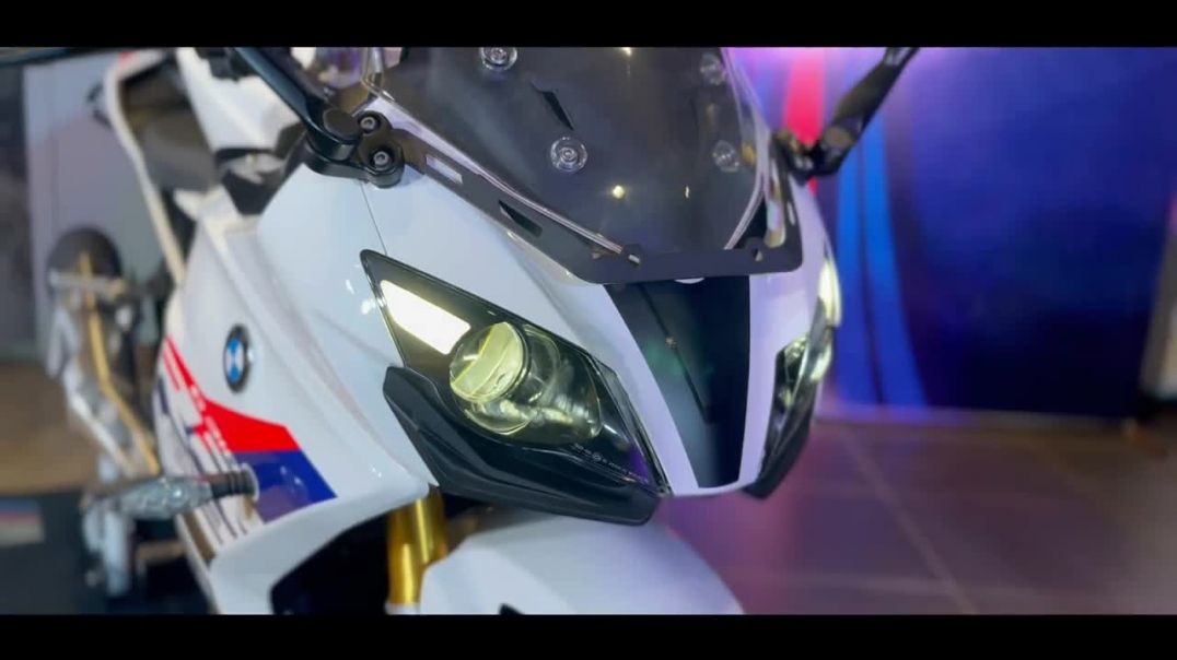 ⁣2022 BMW G 310RR White Colour Detailed Walkaround Review