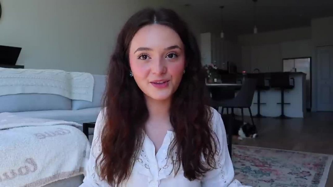 READING VLOG 💖☁️ I Read Christina Lauren’s The Unhoneymooners
