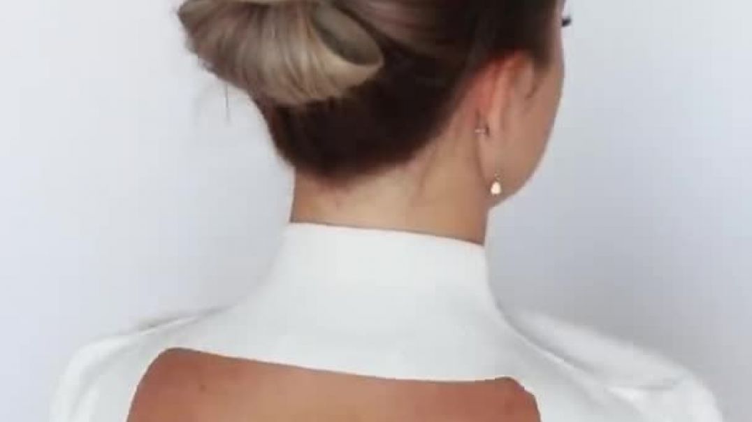 Cute Upside down Bow Hairstyle for special occasion – DIY Tutorial