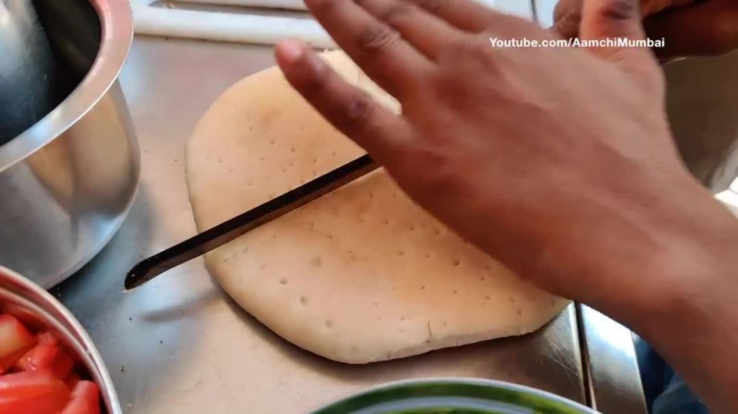Famous Ulta Pizza of Mumbai _ Reverse Pizza _ Indian Street Food