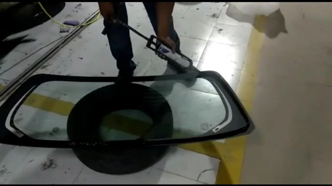 HOW TO REPLACE WAGONR BACK DOOR (DICKY) GLASS
