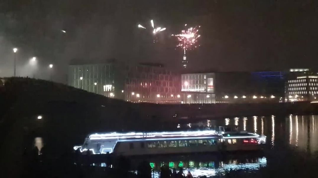 Berlin Fireworks New Year  Berlin Feuerwerk Silvester