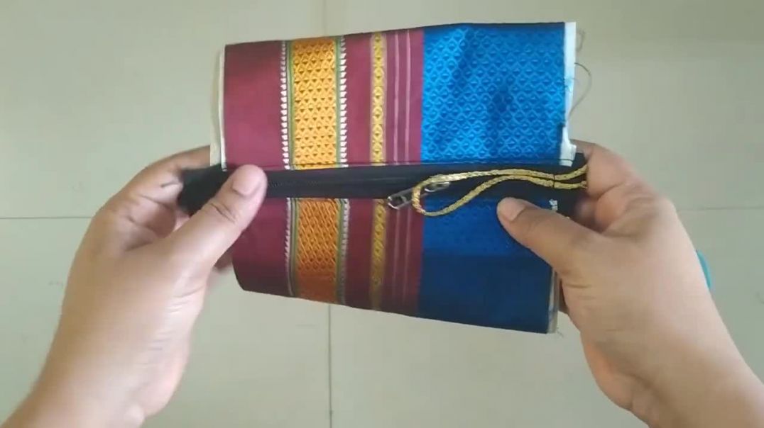 Samosa pouch in just one cut _ DIY Triangular purse _ मकर संक्रांत वाण _samosa bag stitching at home