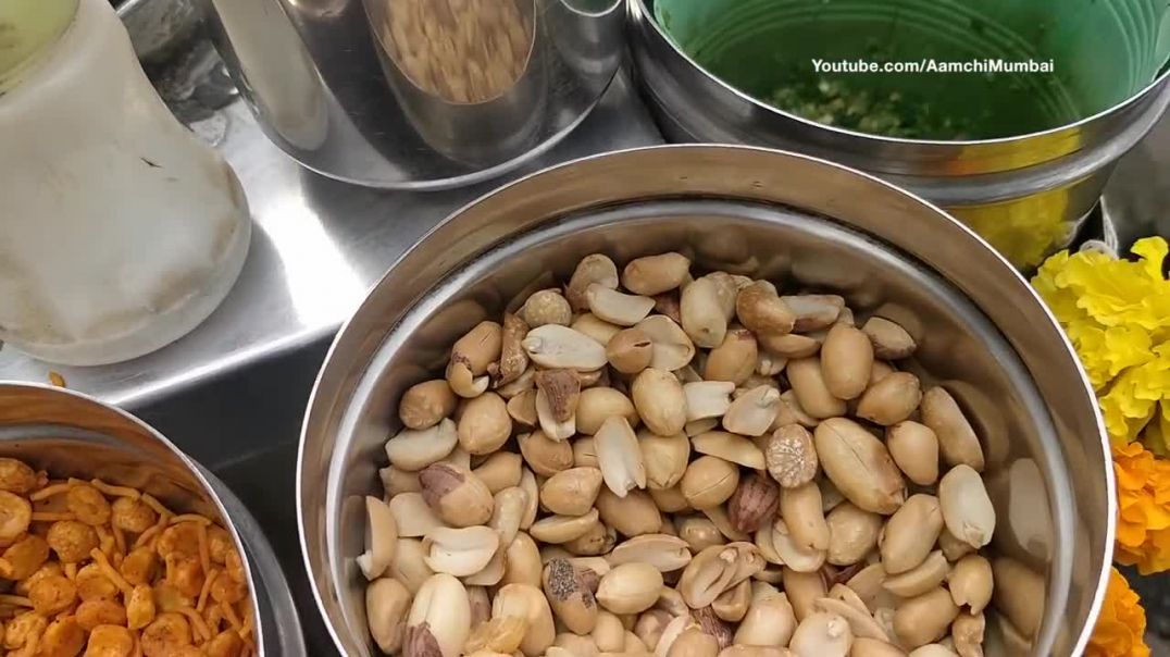 ⁣JHAL MURI _ Kolkatas Favorite Snack in Mumbai _ Indian Street Food