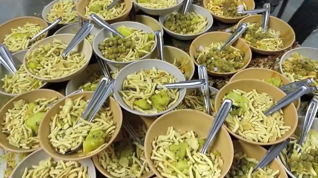King of MISAL PAV _ 500 PLATES of Misal Pav Every Day _ Indian Street Food