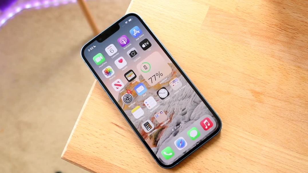 ⁣The iPhone 14 Plus Has a Problem