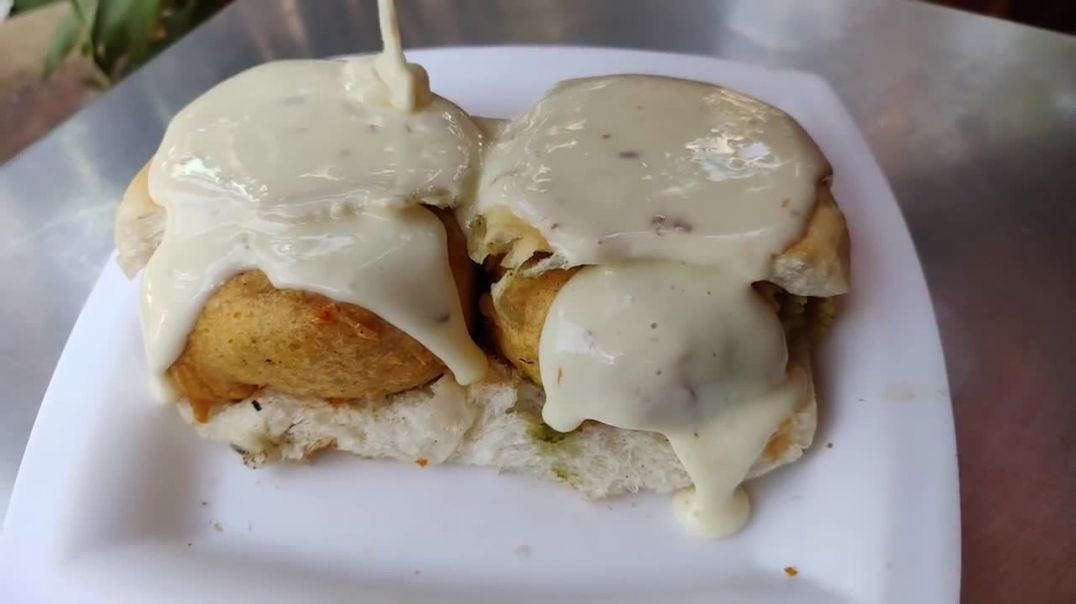 MAGGI VADAPAV _ Melting Cheese Vadapav _ Indian Street Food