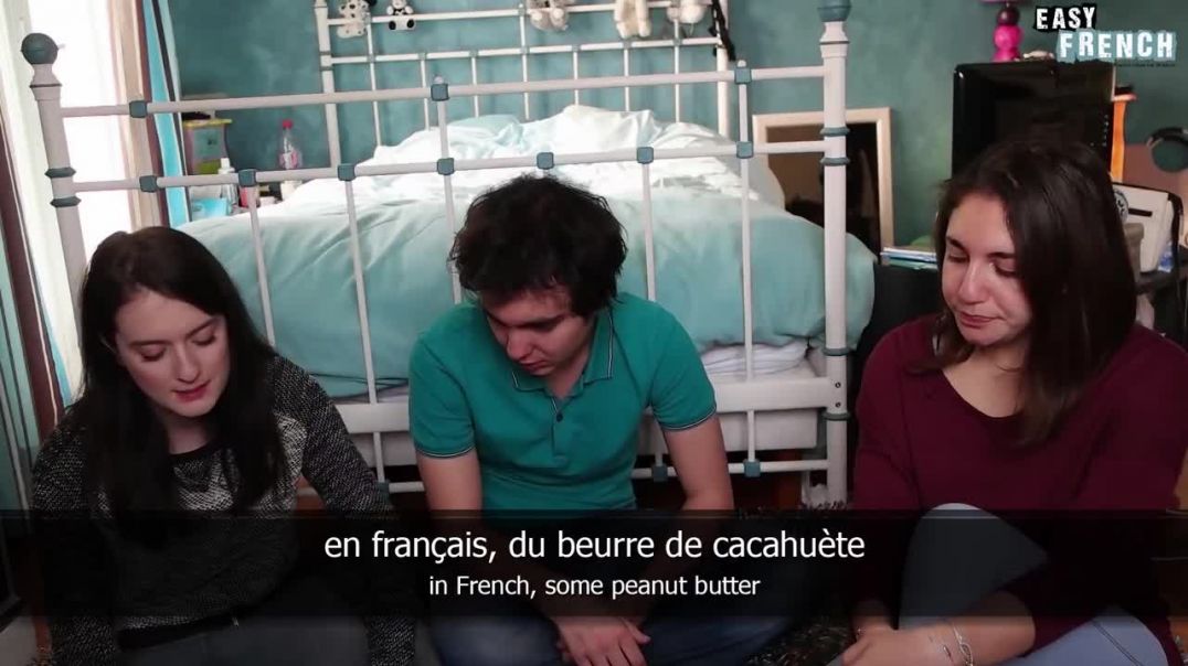 ⁣French People Try American Sweets _ Super Easy French 29