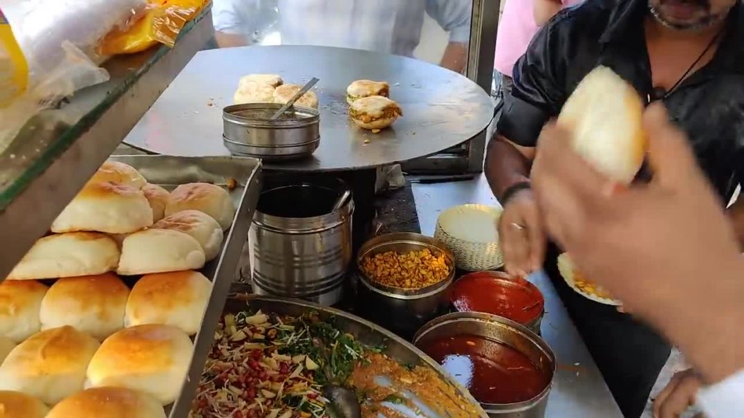 Mumbai Fastest Dabeli Maker _ Har Bhole Kutchi Dabeli _ Indian Street Food