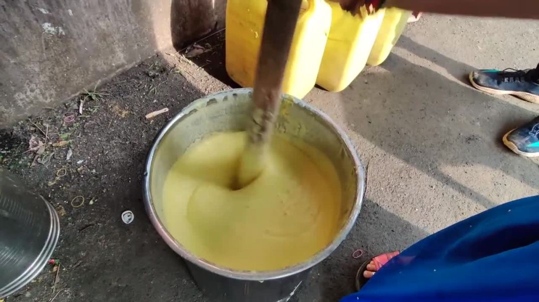⁣Gujarati Aunty Makes Healthy Vegetable Dhokla _ No Cheese or Butter _ Indian Street Food