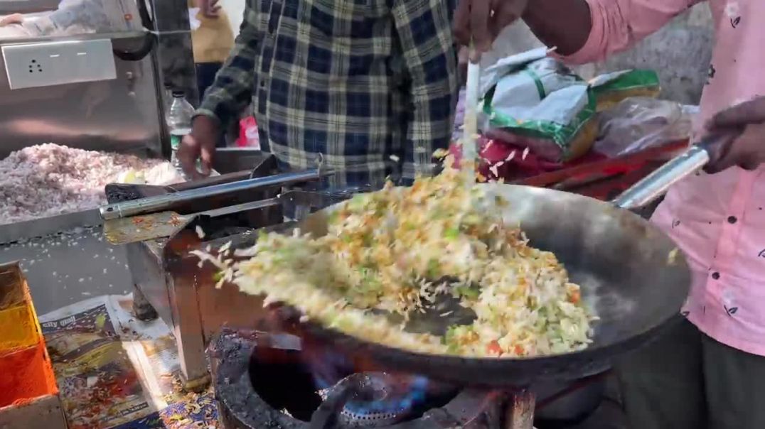 ⁣Super Quick Egg Fried Rice Making _ Indian Street Food