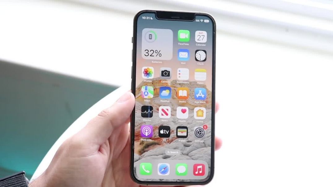 Why I Always Buy The Cheapest iPhone