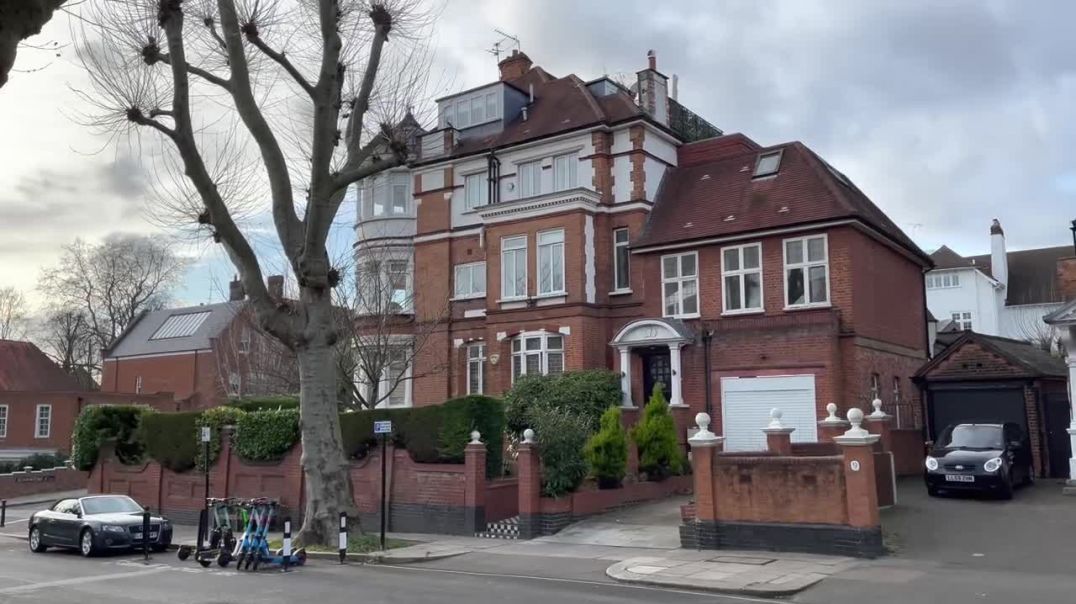 ⁣London Walk Hampstead, High Street And Little Alleys, Side Streets - 4k Hdr