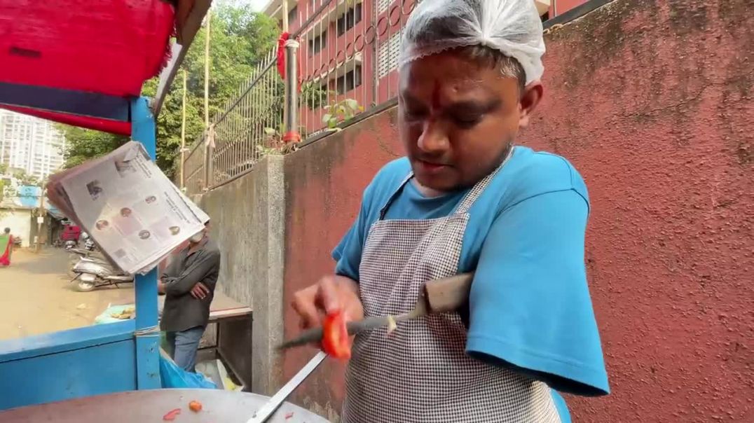 ⁣Mumbai Man without One Hand Selling Pav Bhaji _ Indian Street Food