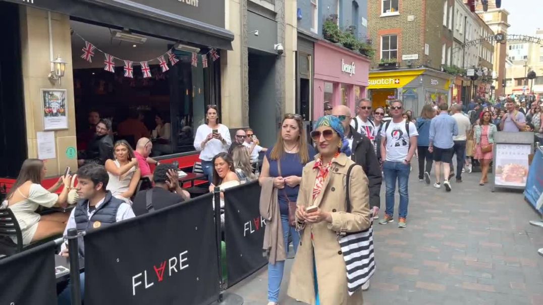 London Walk On Carnaby Street, Oxford Street _ London Summer Walking Tour [4k Hdr]