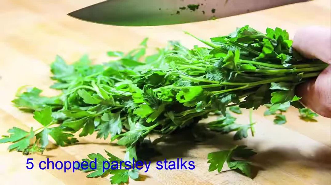 ⁣A Woman Lost 11 Lbs With This Miracle Herb