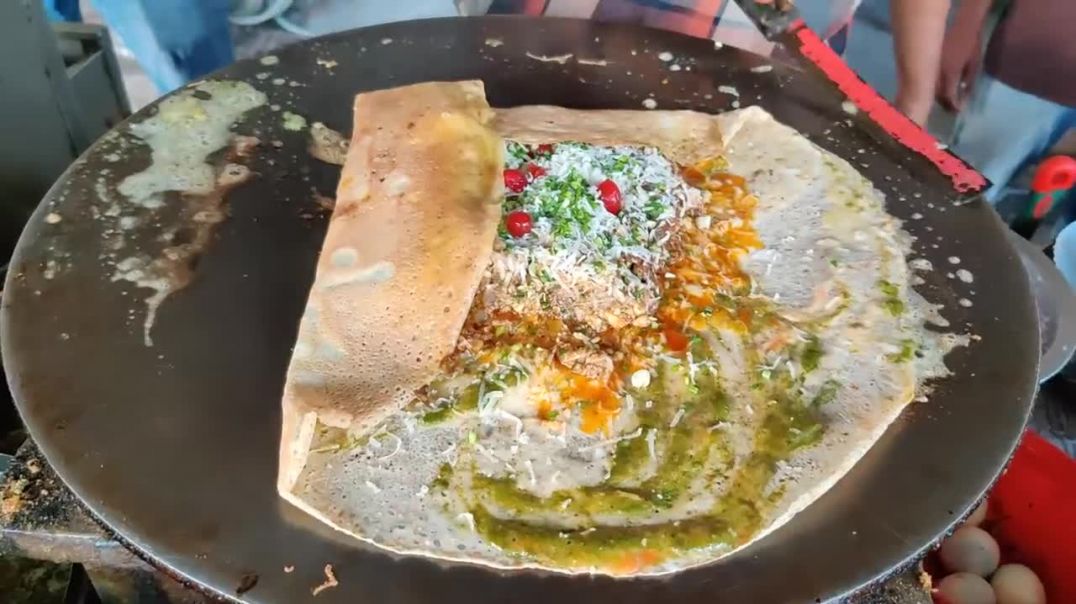 India Biggest Omelet Making _ Most Loaded Omelet for Rs 450 _ Indian Street Food