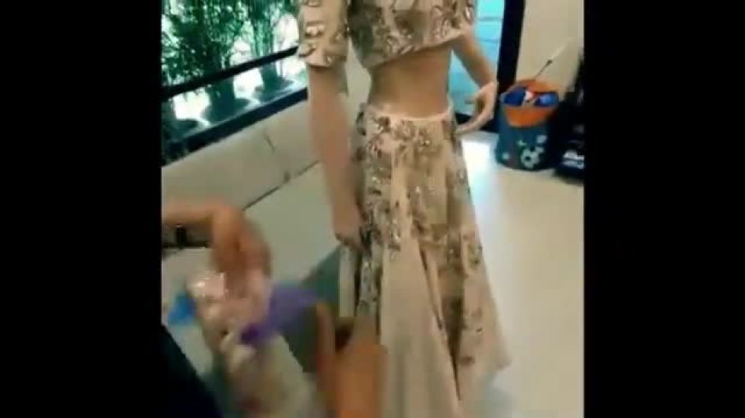⁣Style No 3 - Dupatta With Lahenga by the Celebrity