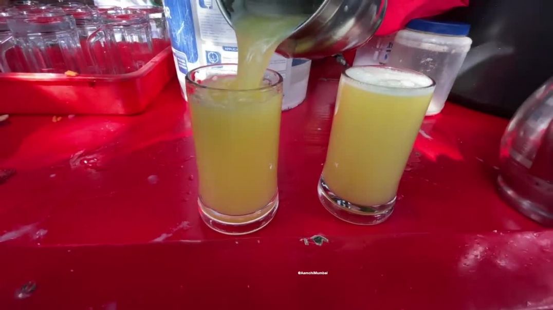⁣The Fountain Juicewala of Pune _ Unique Style of Mixing Juice _ Indian Street Food