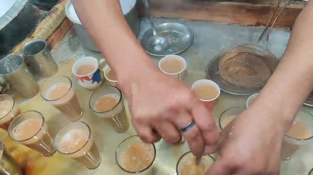 ⁣Superfast Ustad Chaiwala of Delhi _ Indian Creamy Tea _ Indian Street Food