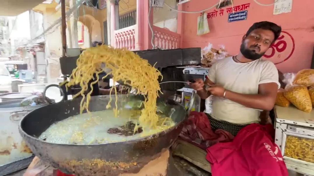⁣Super Crisp Namkeen Making in Robotic Machine _ Indian Street Food