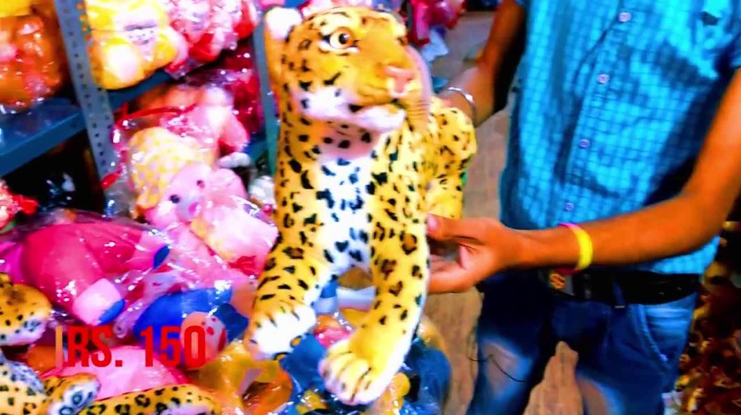 Soft Toys Wholesale market _ Sadar Bazar Toys market in Delhi __ SADAR BAZAR (1)