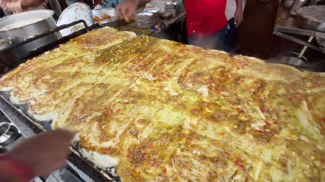 Dosa selling like Hot Cakes at Mahalaxmi Tiffin _ Indian Street Food