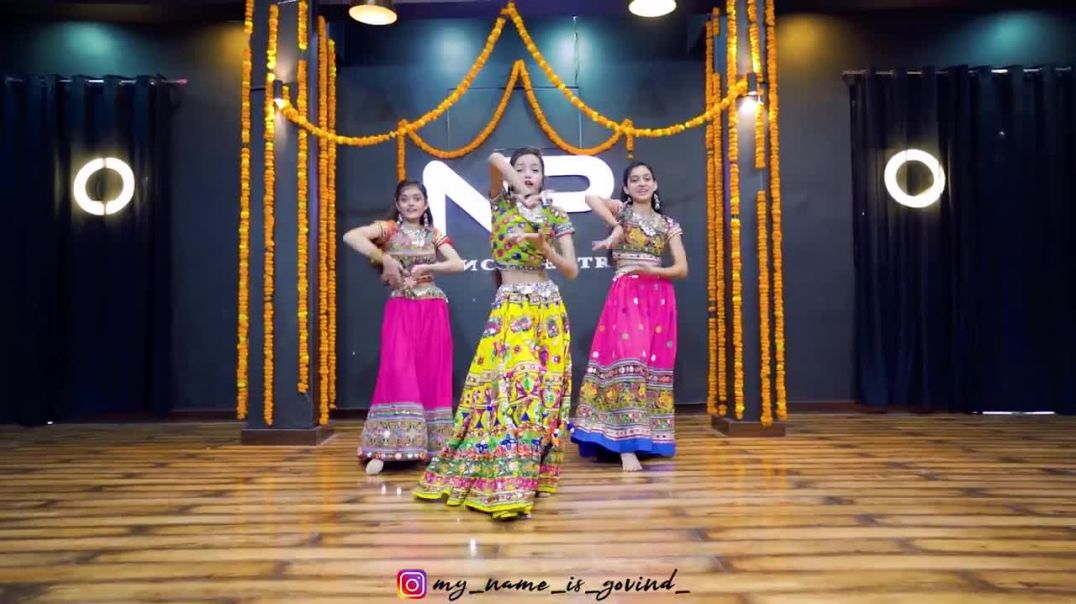 Mehndi Dance Video - Dhvani Bhanushali - Garba Dance With Bollywood Mix