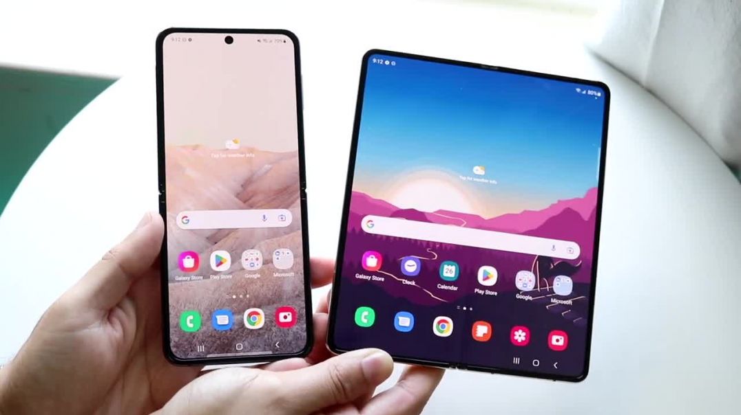 ⁣Samsung Galaxy Z Flip 4 Vs Samsung Galaxy Z Fold 4! (Comparison) (Review)