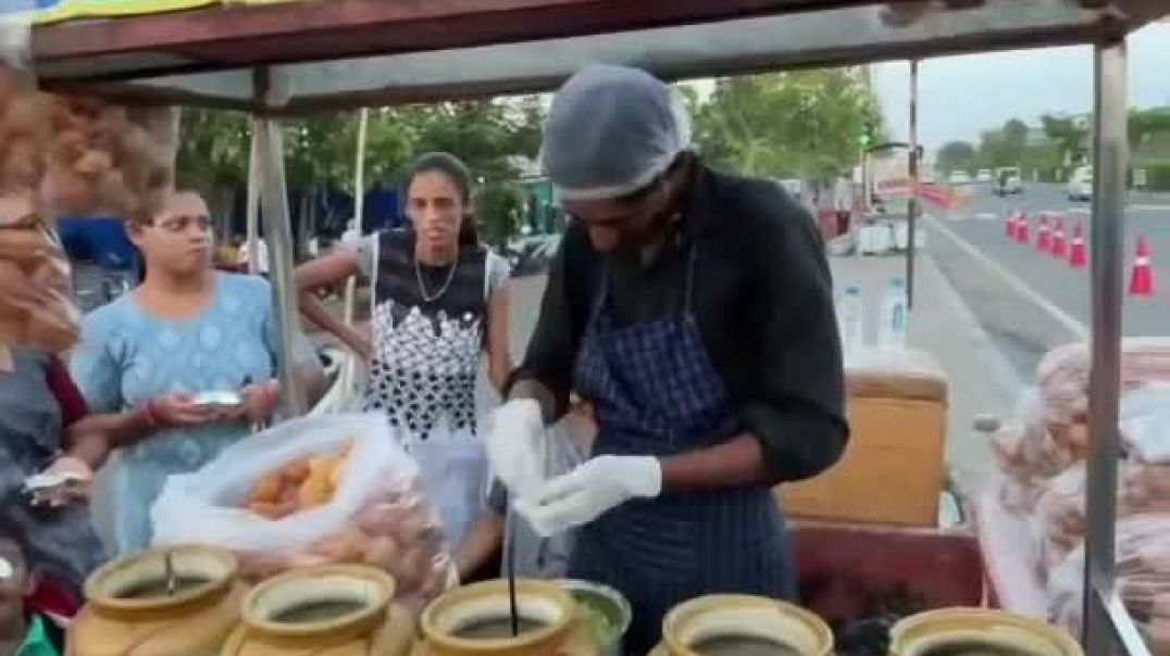 ⁣Most Entertaining Pani Puri Wala #shorts