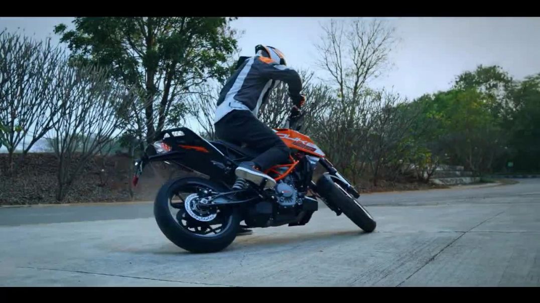 2021 KTM Duke 125 Vs Yamaha MT-15 Detailed Comparison Best Naked Sports Bike Under 2 Lakh VFM