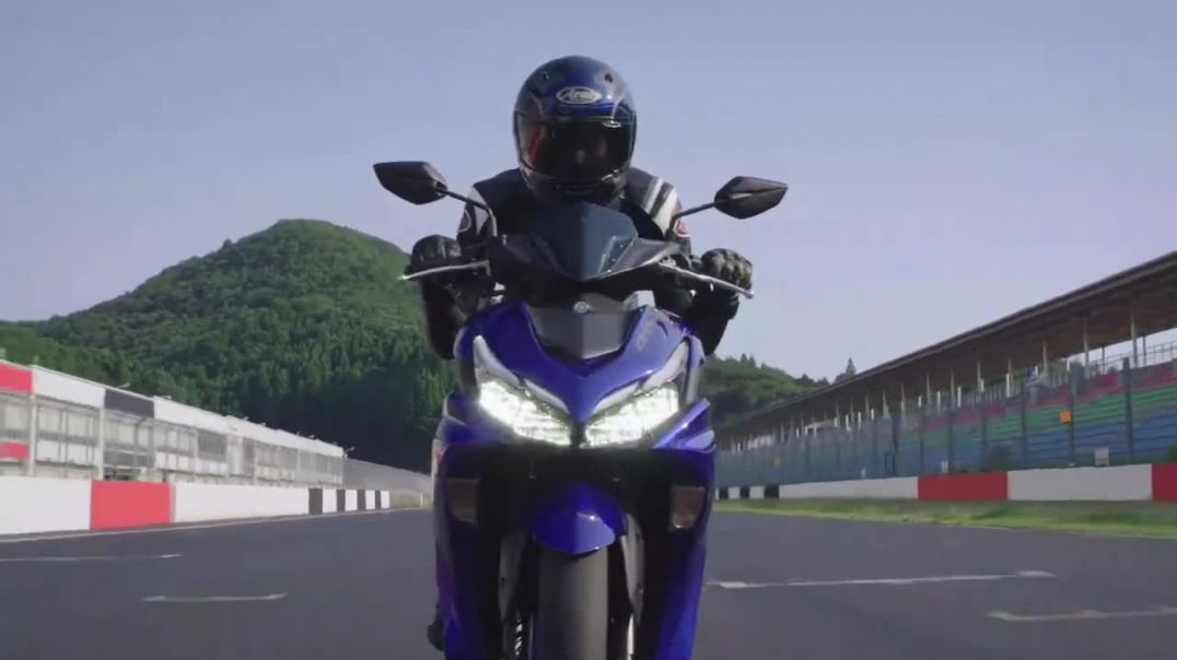 ⁣2021 Yamaha Aerox 155 Detailed Review Hindi The iconic AEROX 155 Maxi-Sports Scooter