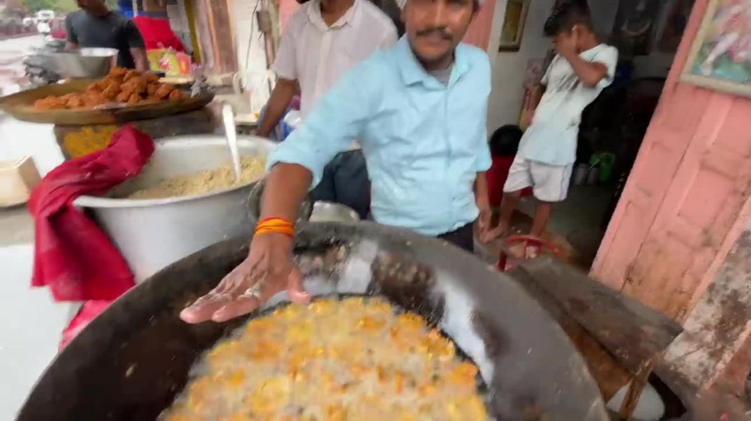 Heatproof Pakode Wala of Jaipur _ Famous Kisan Pakorewala _ Indian Street Food
