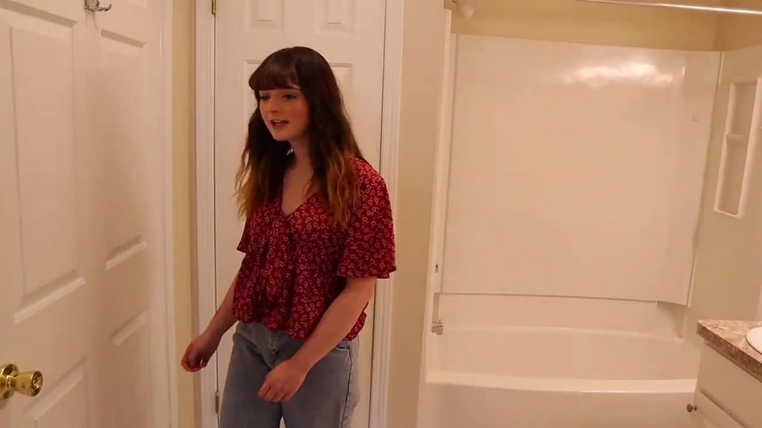 ⁣Empty Apartment Tour 🏡 Cute & Cozy Minimalistic Home!