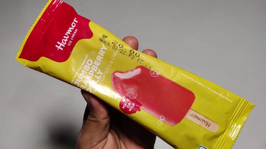 ⁣Havmor Jumbo Raspberry Dolly Syrup Coated Ice Cream 70ml
