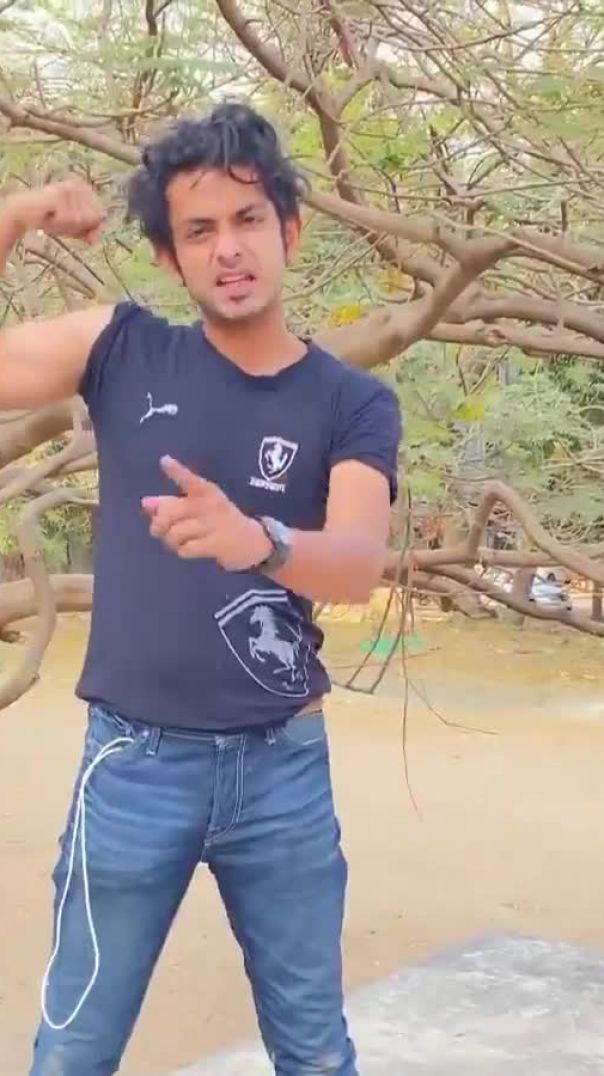 Ek Din M Puri DUniya Ko Hilaunga