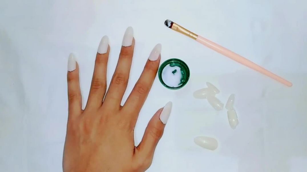 Homemade Strongest Nail Glue Using Only 3 Ingredients __ Homemade Nail Glue